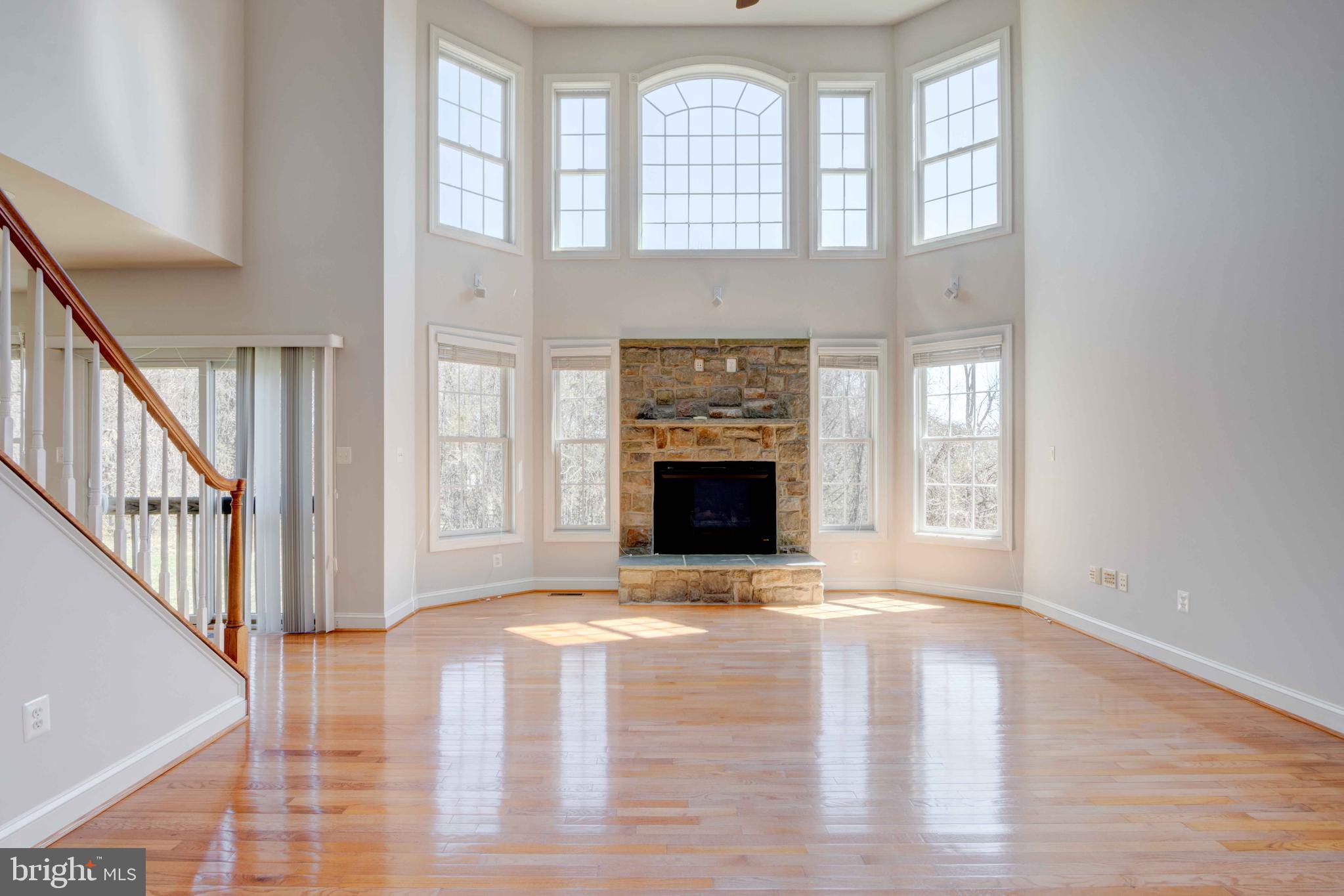 CARLEE MANOR - Residential