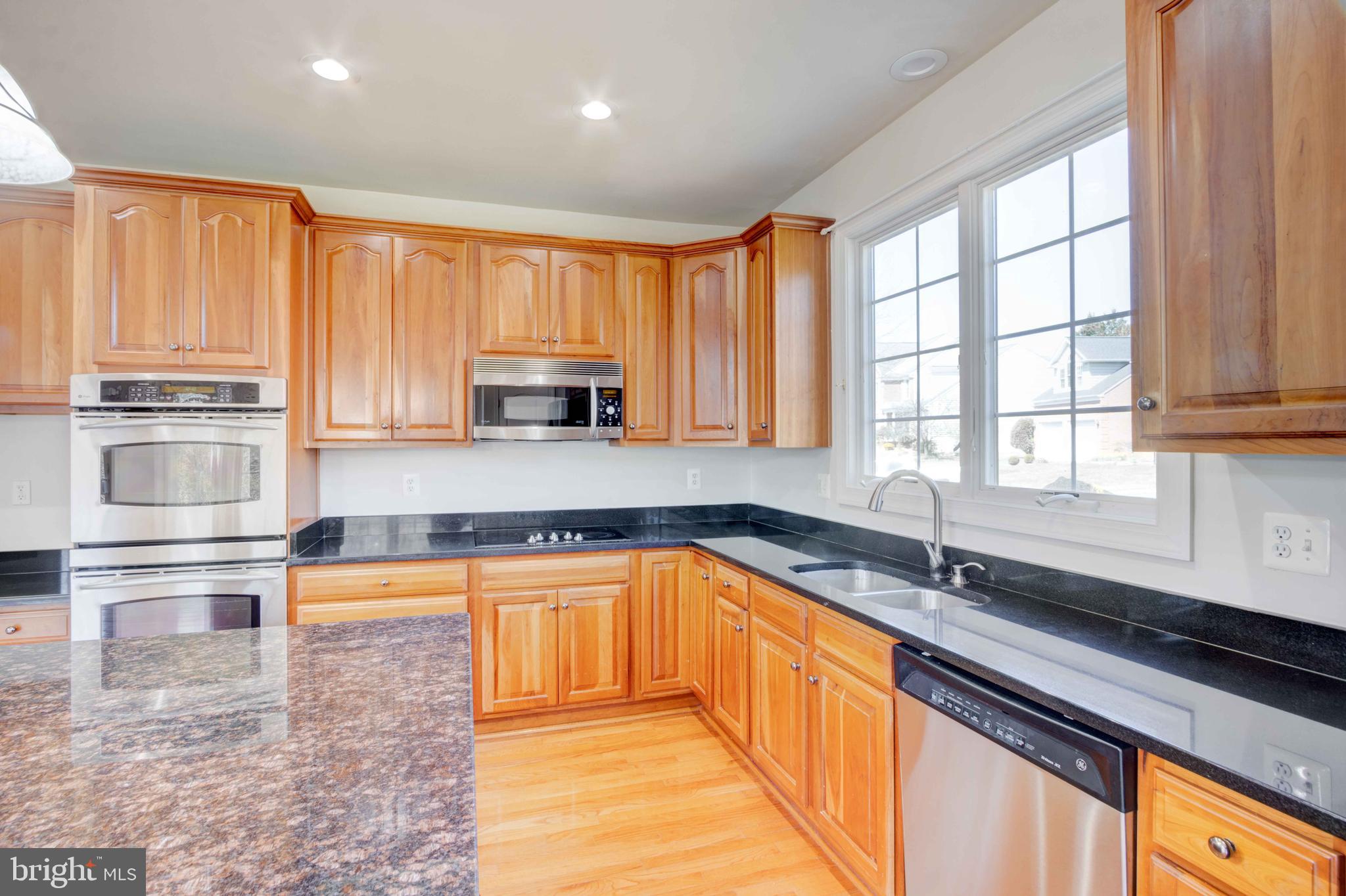 CARLEE MANOR - Residential