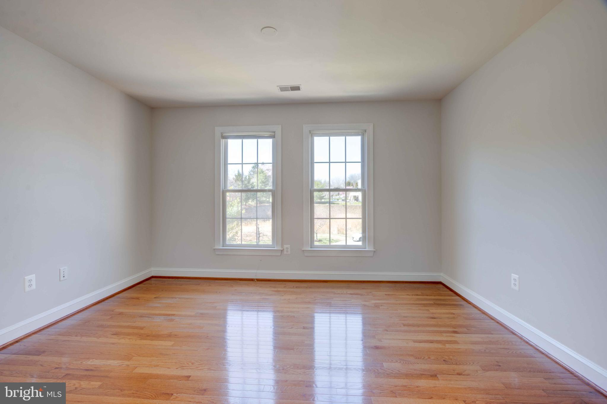 CARLEE MANOR - Residential