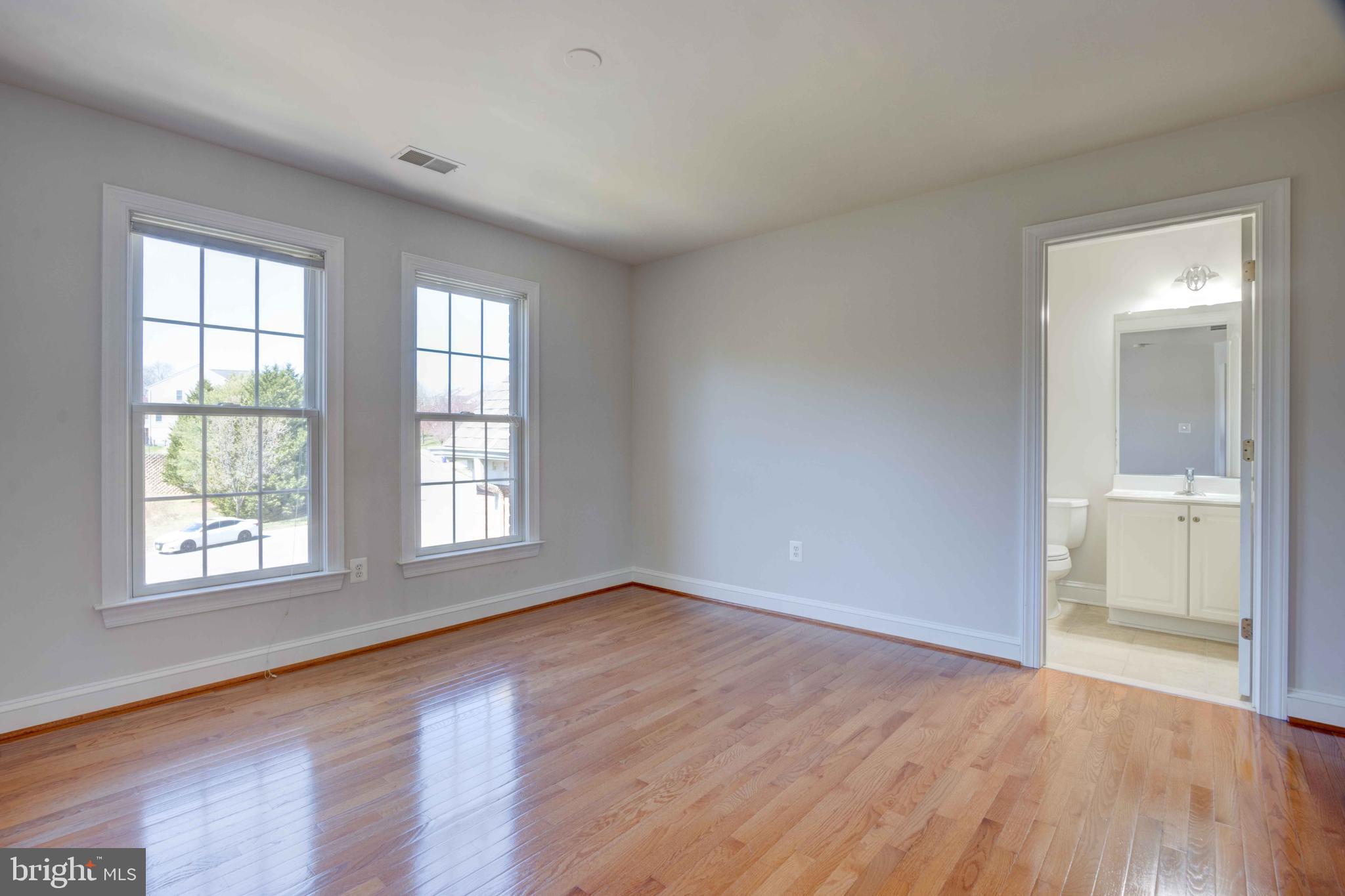 CARLEE MANOR - Residential