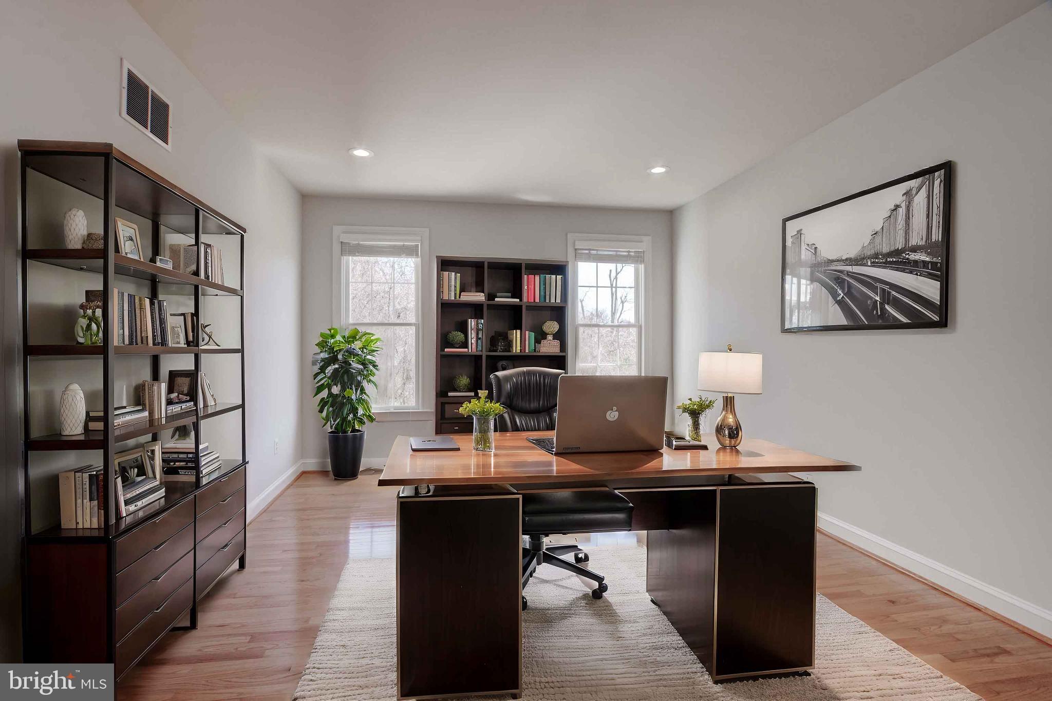 CARLEE MANOR - Residential