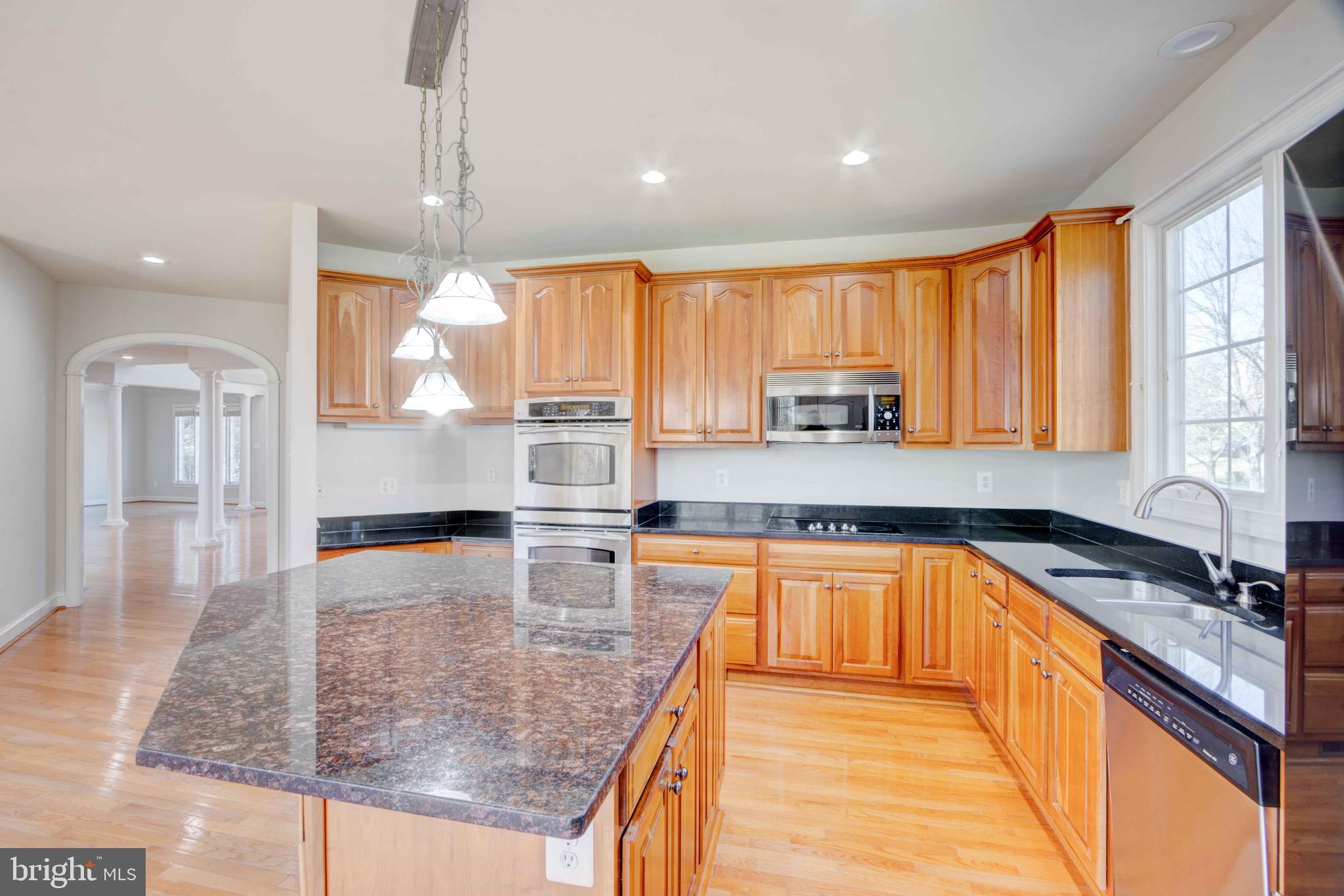 CARLEE MANOR - Residential