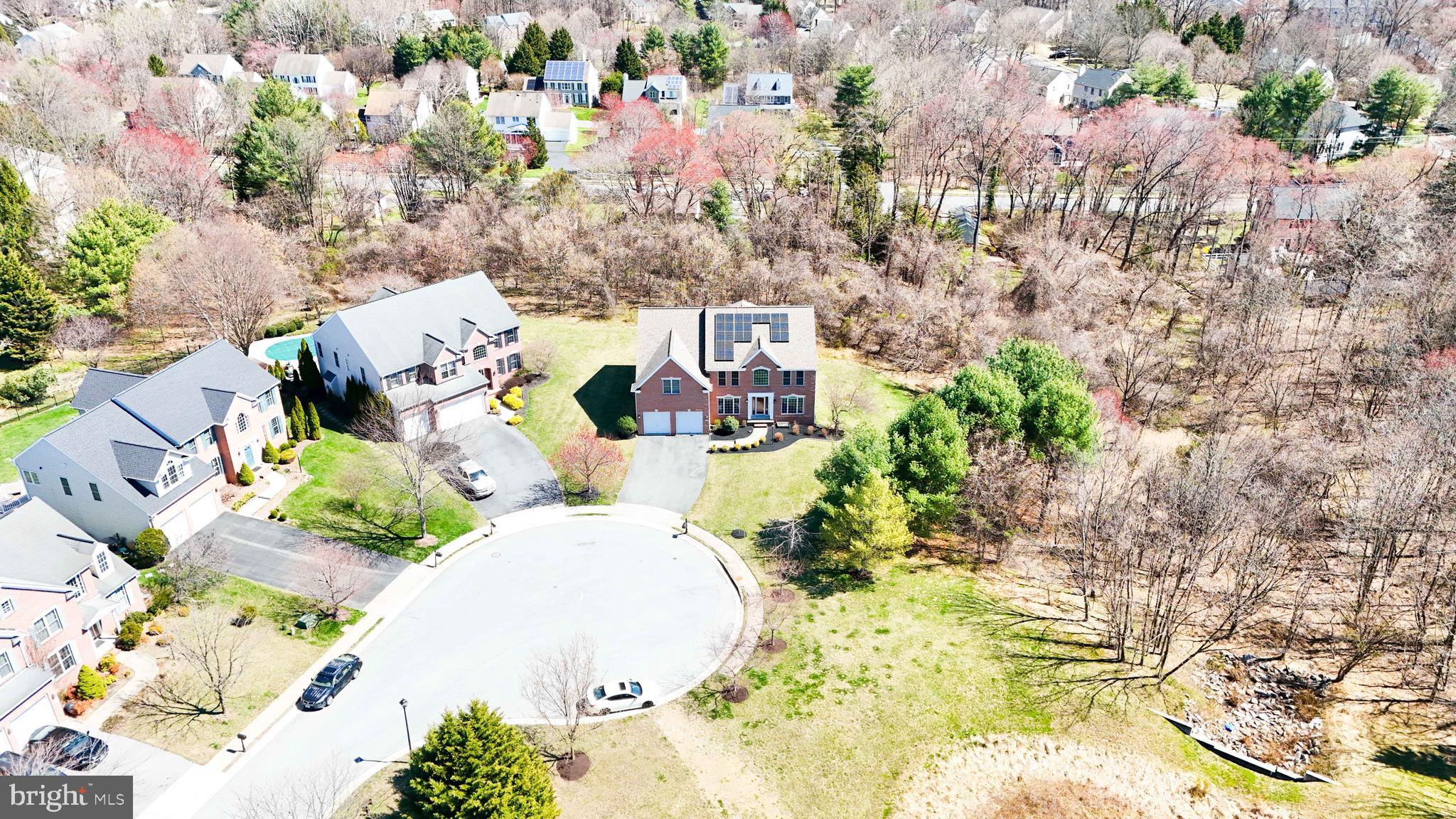 CARLEE MANOR - Residential