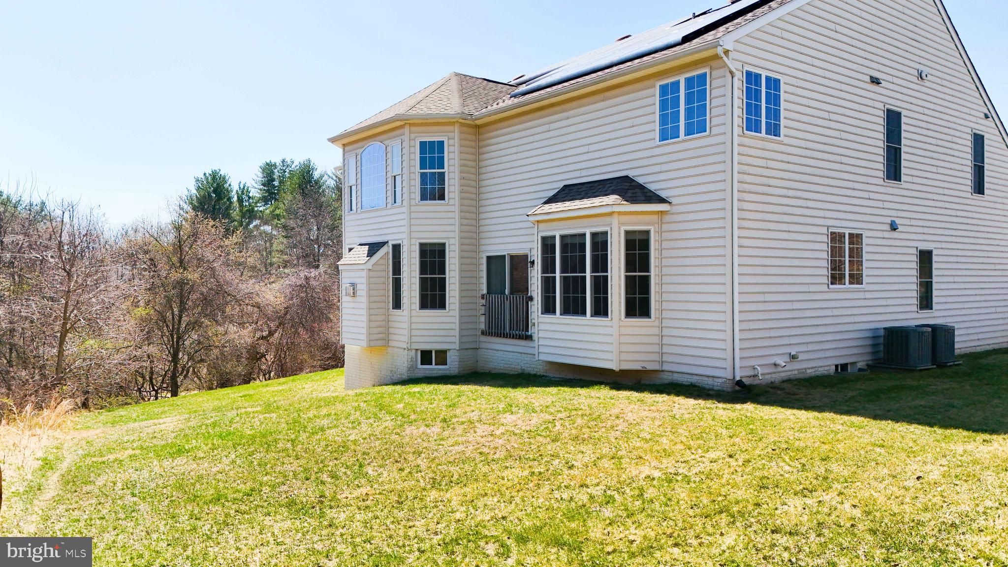 CARLEE MANOR - Residential