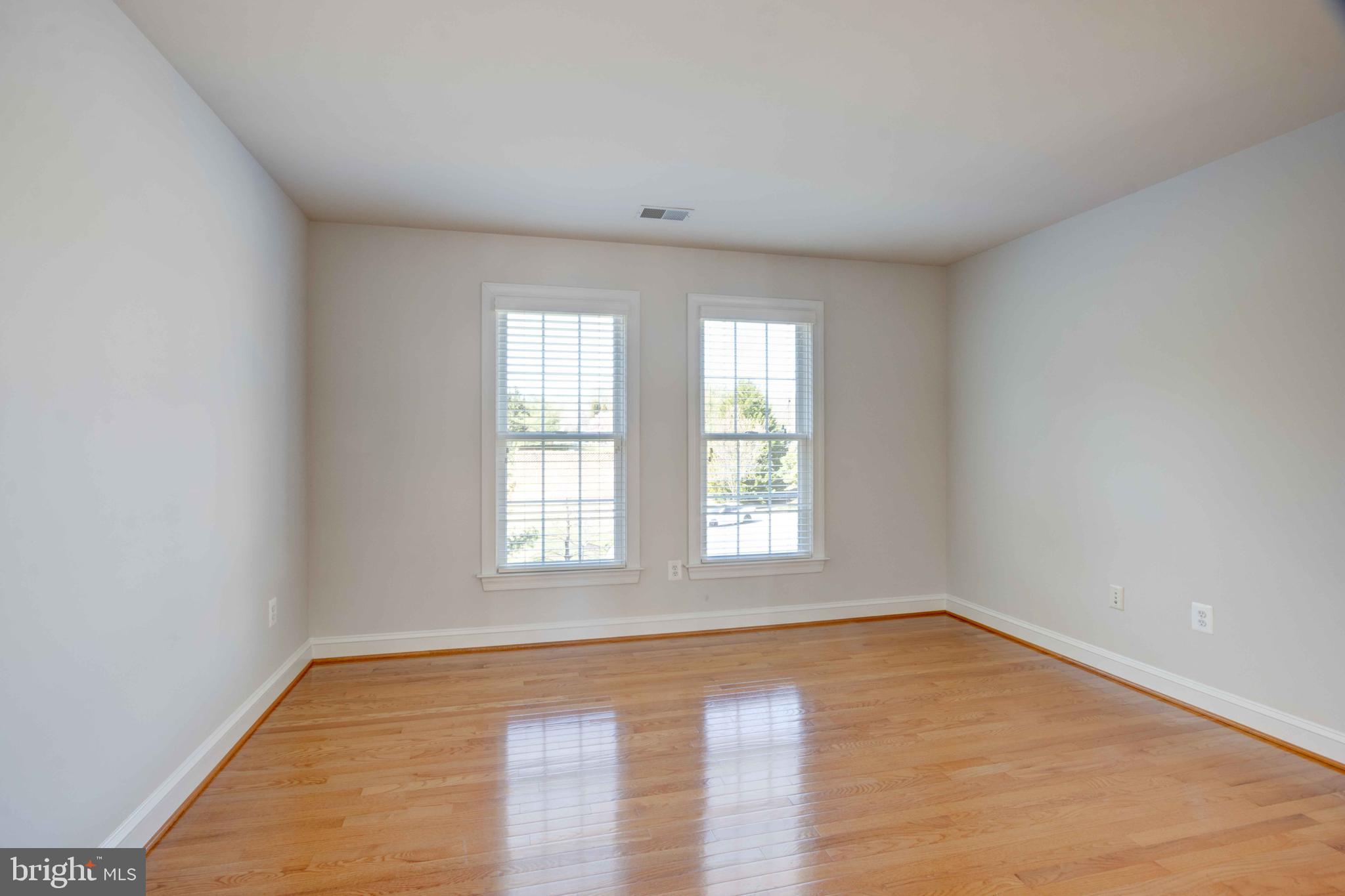 CARLEE MANOR - Residential