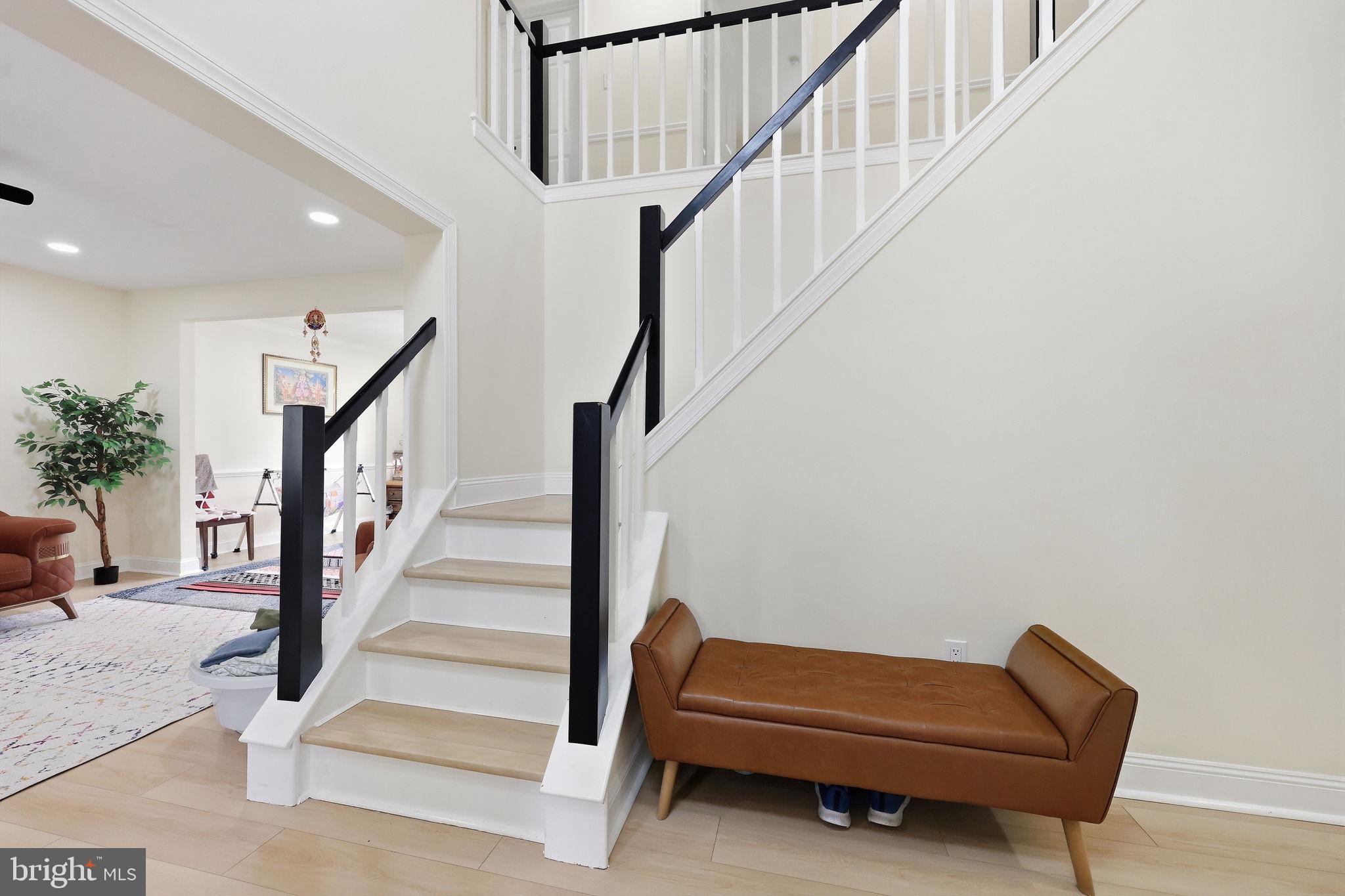 2628 WOODSVIEW DRIVE
