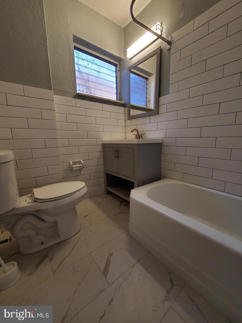 GRAYS FERRY - Residential Lease