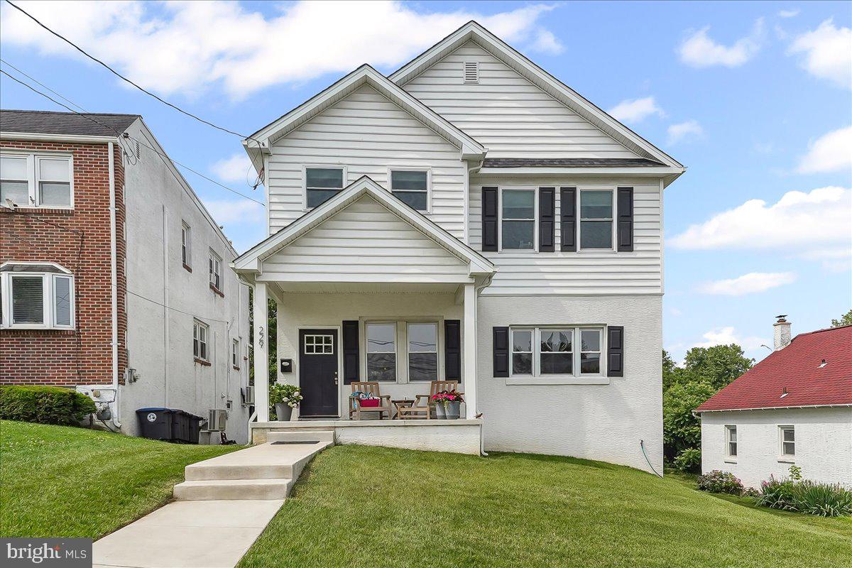 229 W 9TH AVENUE