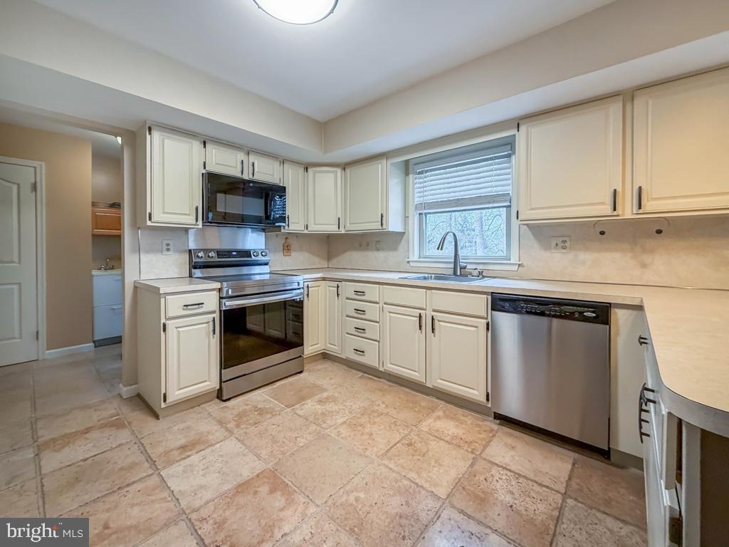 SWEETWATER FARMS - Residential