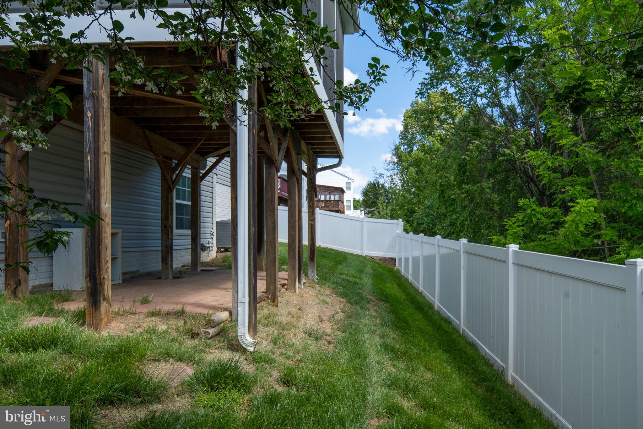 HAMPTON OAKS - Residential