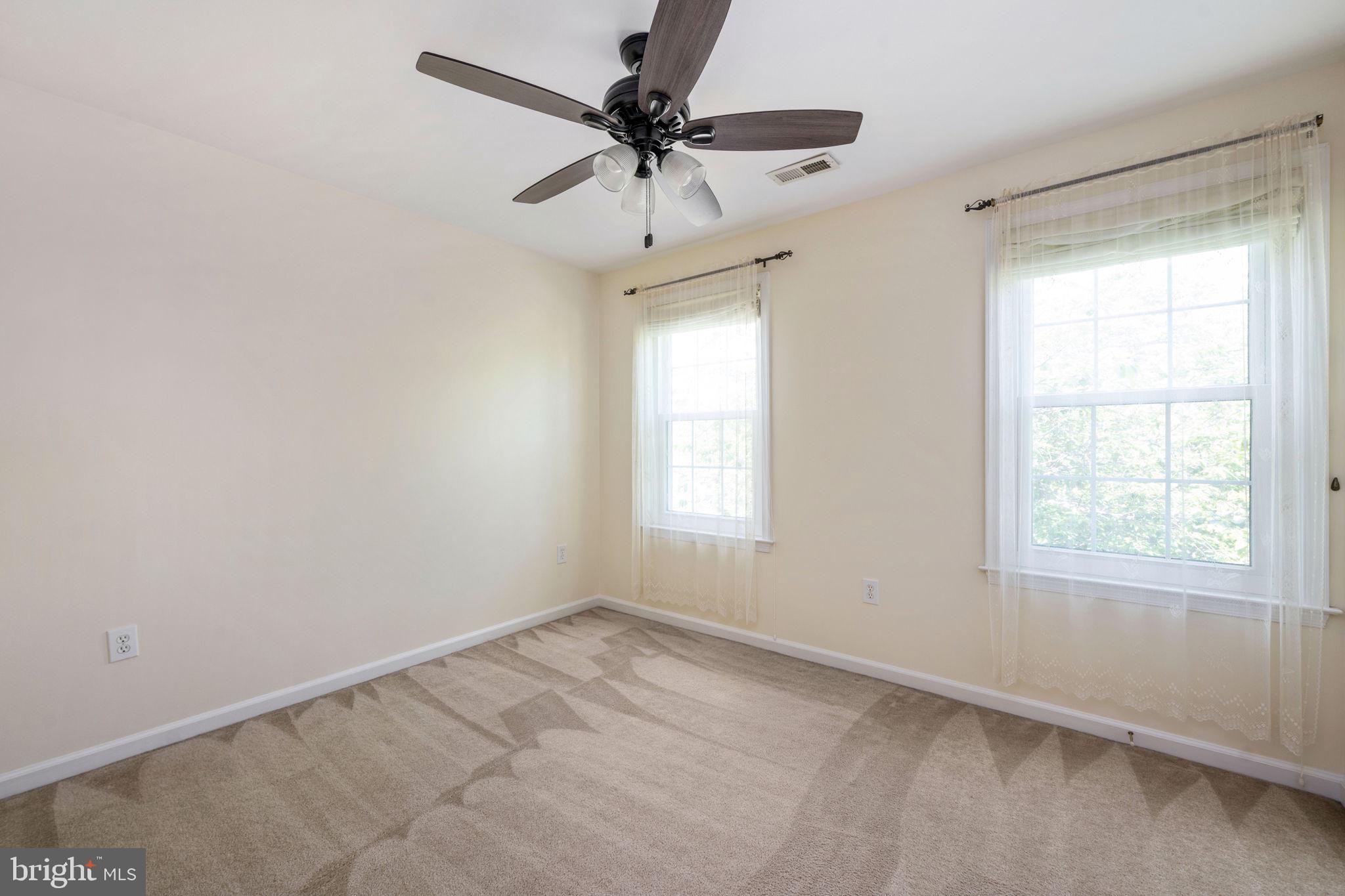 HAMPTON OAKS - Residential