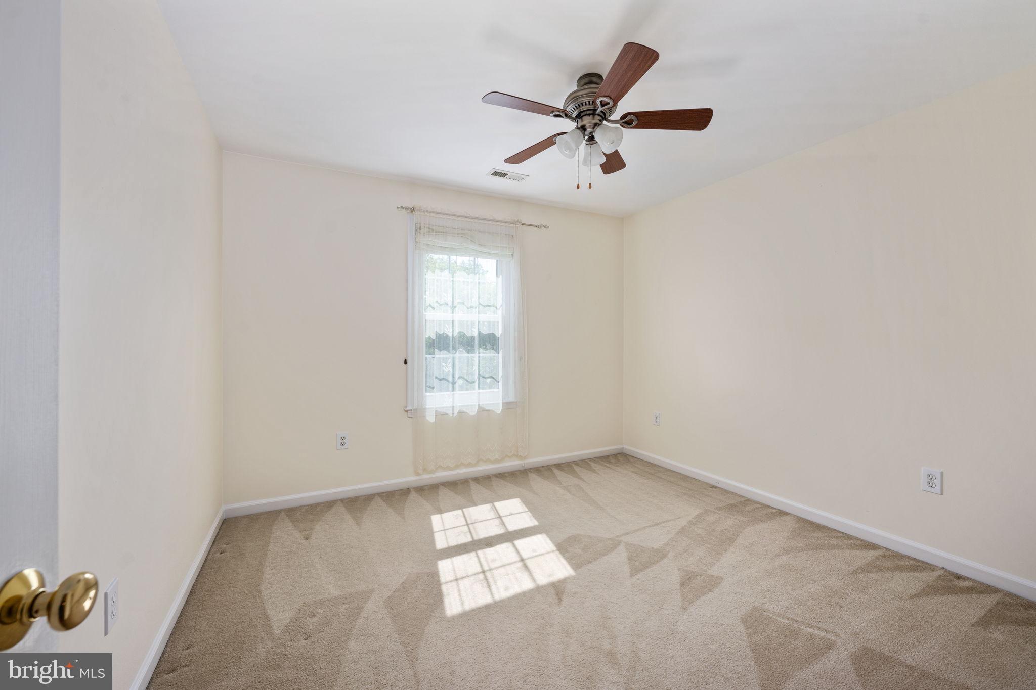 HAMPTON OAKS - Residential