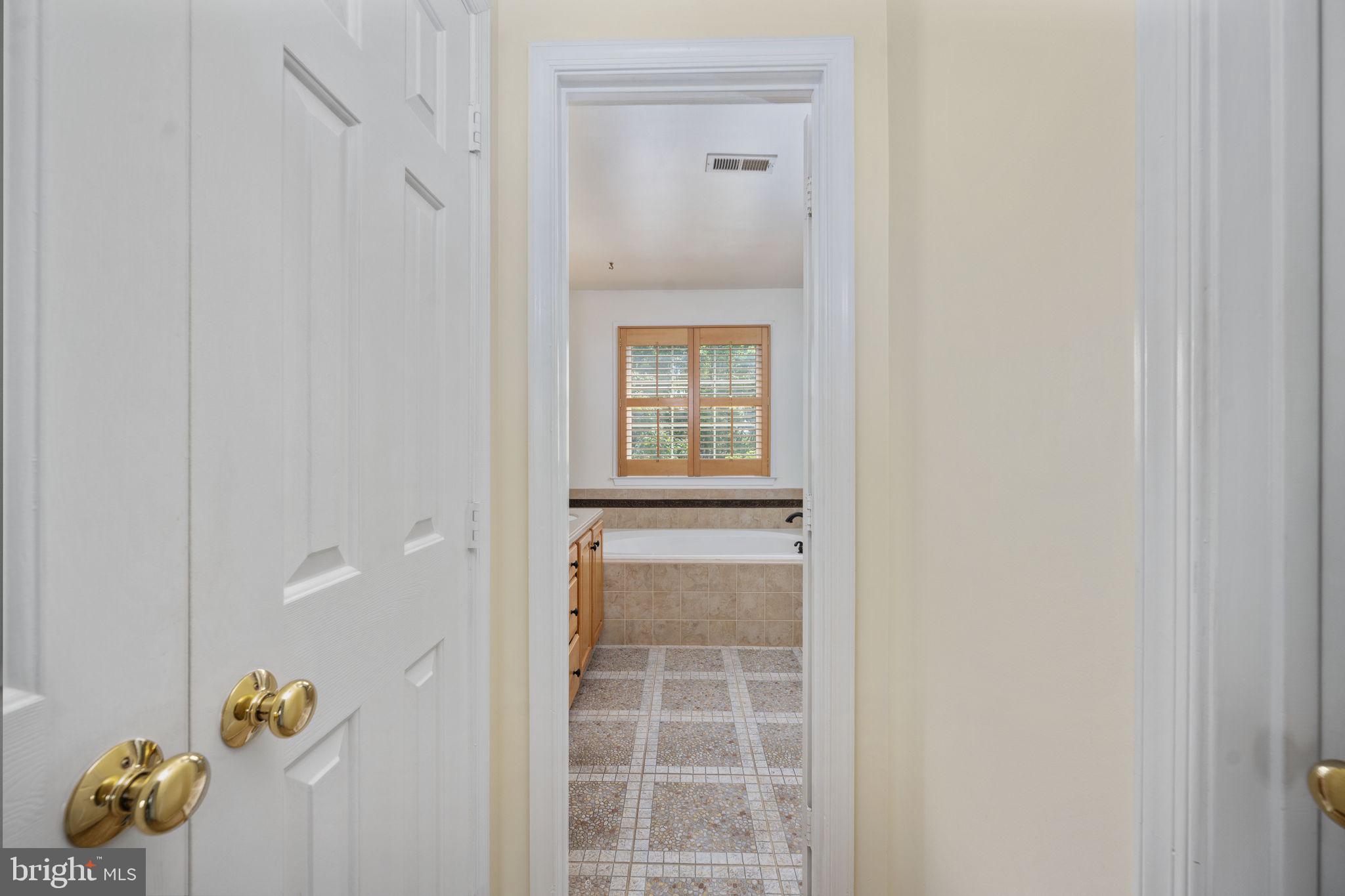 HAMPTON OAKS - Residential