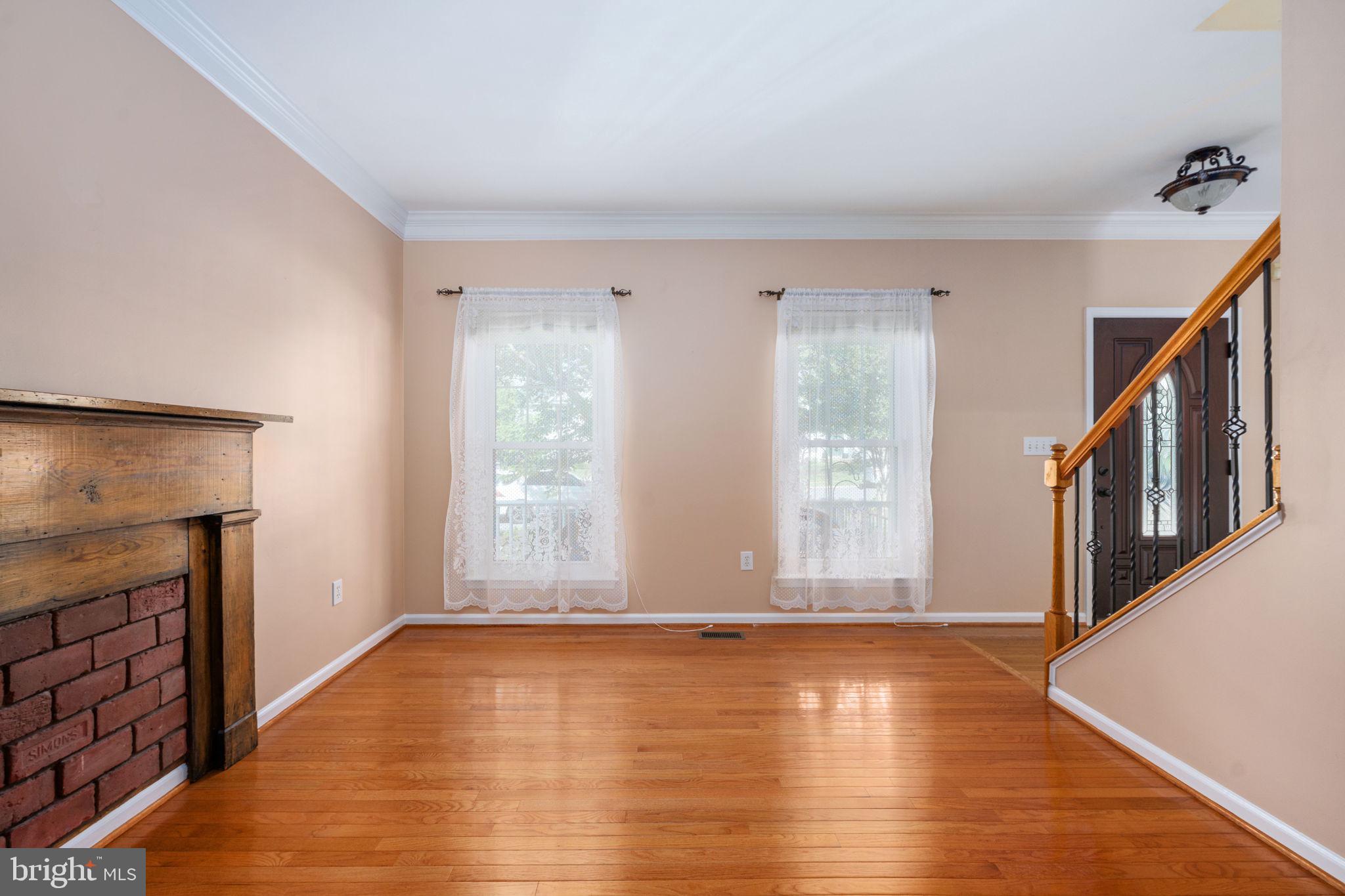 HAMPTON OAKS - Residential