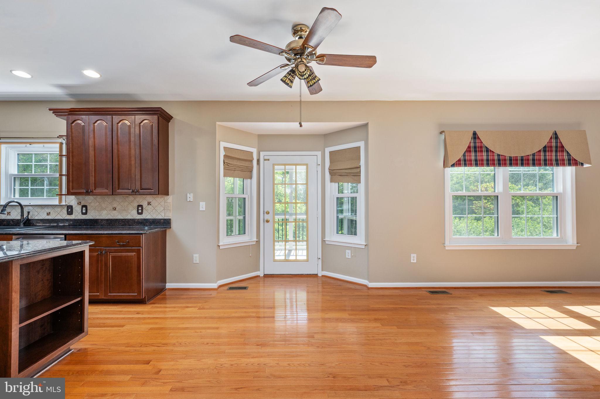 HAMPTON OAKS - Residential