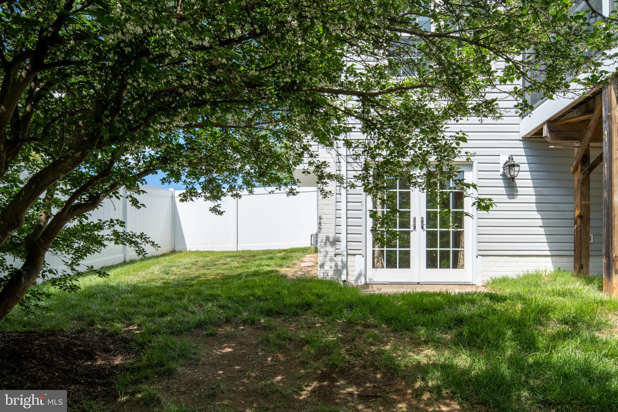 HAMPTON OAKS - Residential
