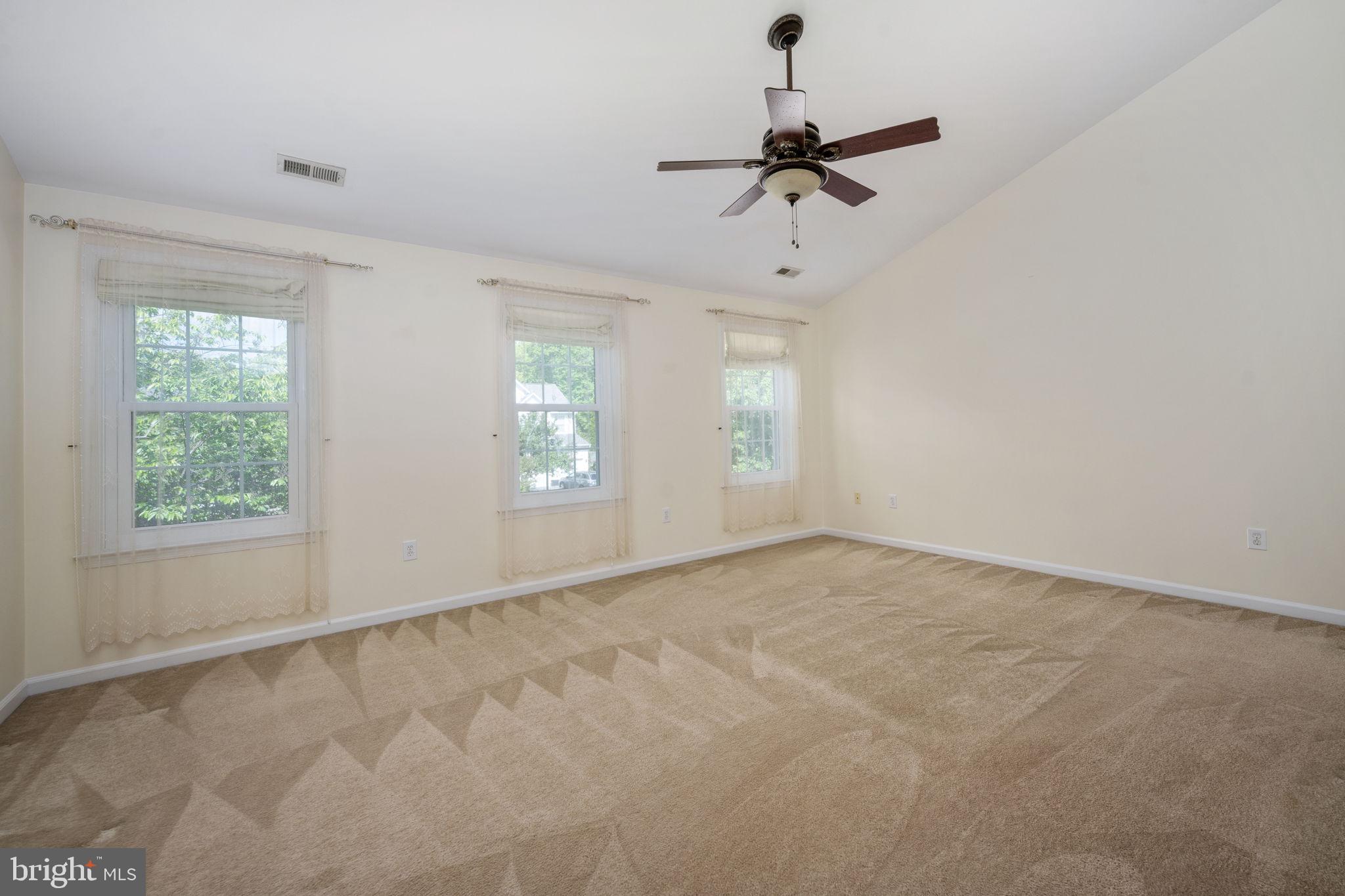HAMPTON OAKS - Residential