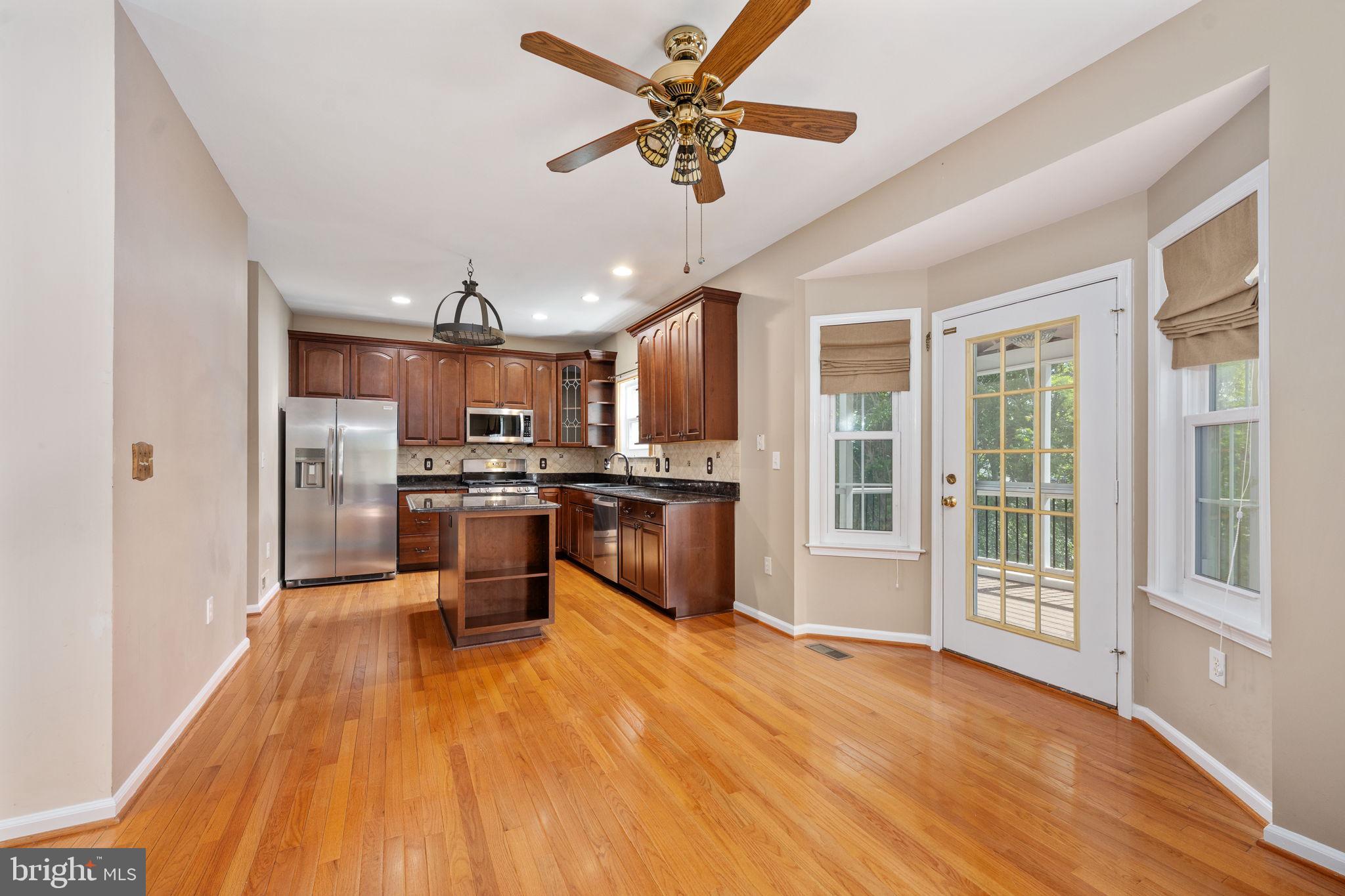 HAMPTON OAKS - Residential