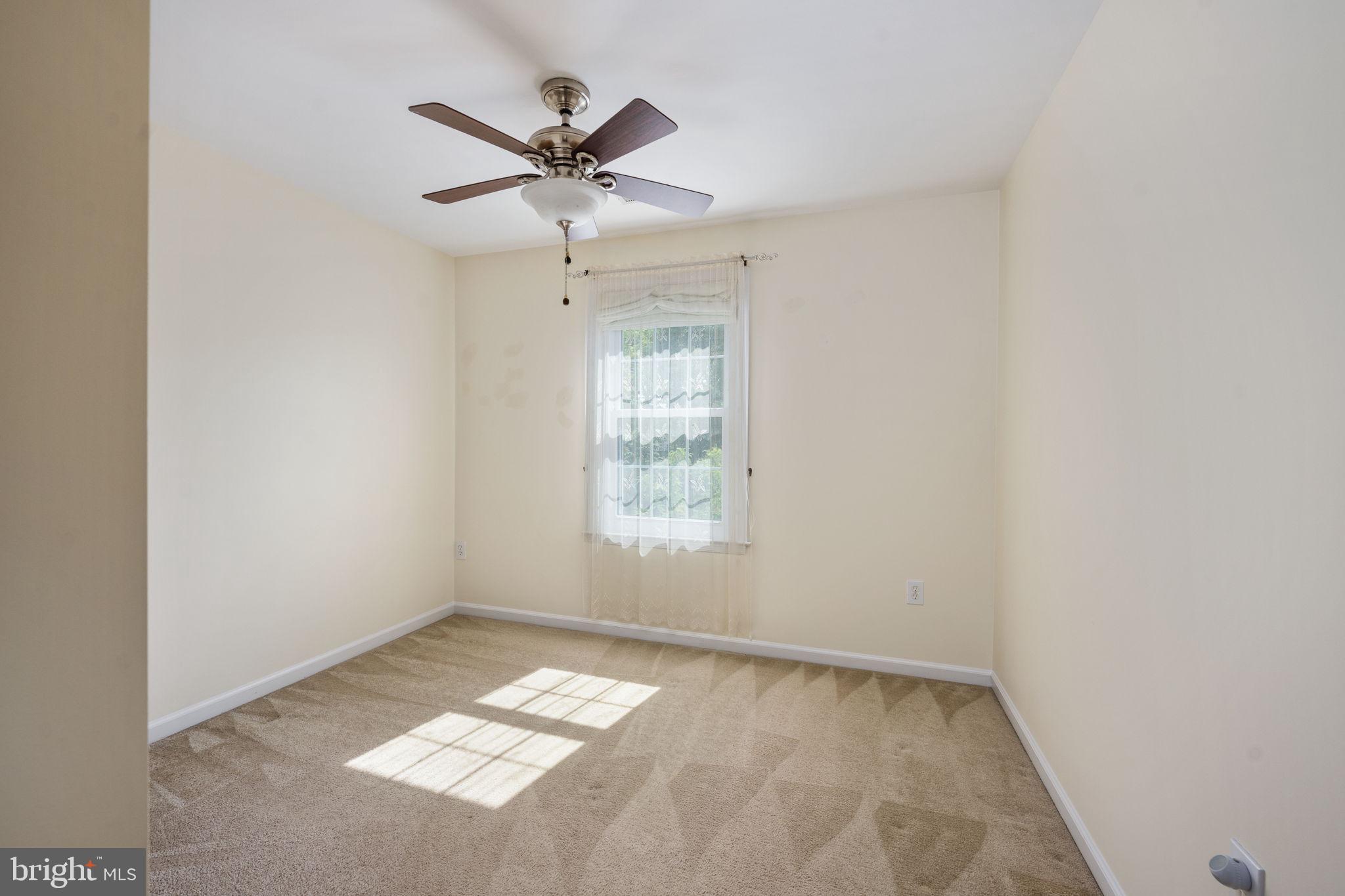 HAMPTON OAKS - Residential