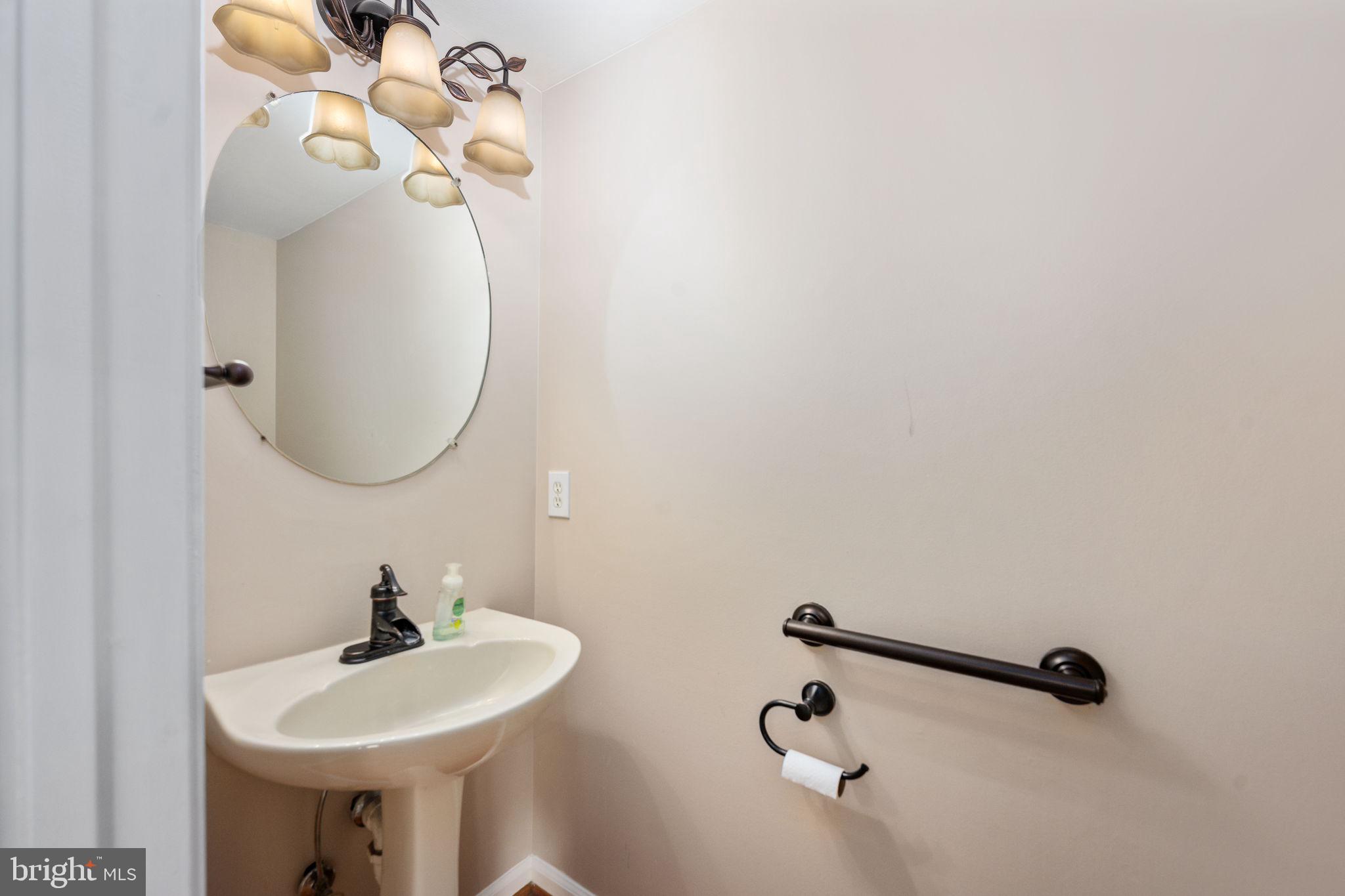 HAMPTON OAKS - Residential