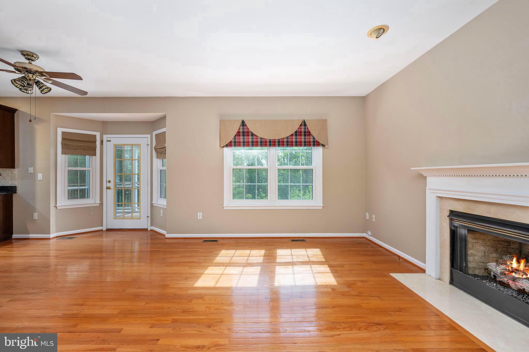HAMPTON OAKS - Residential