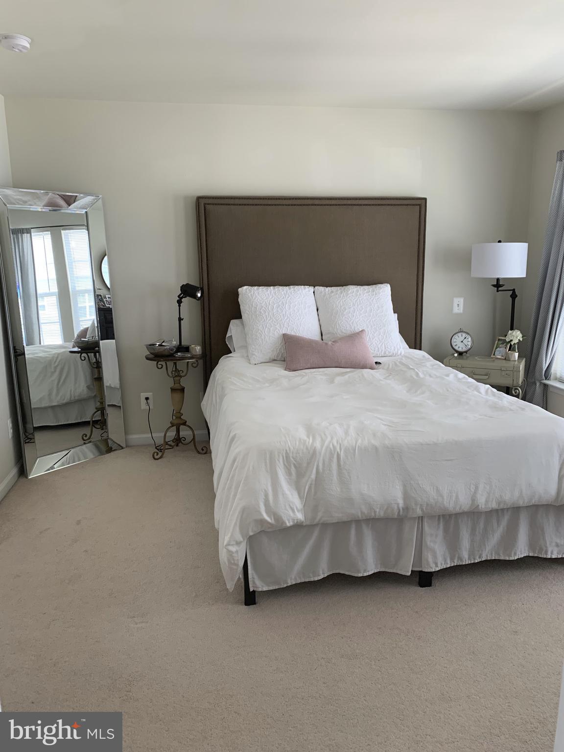 EAST GATE - Residential Lease