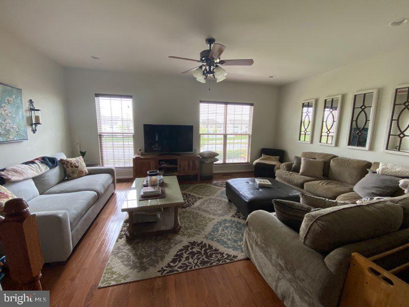 EAST GATE - Residential Lease