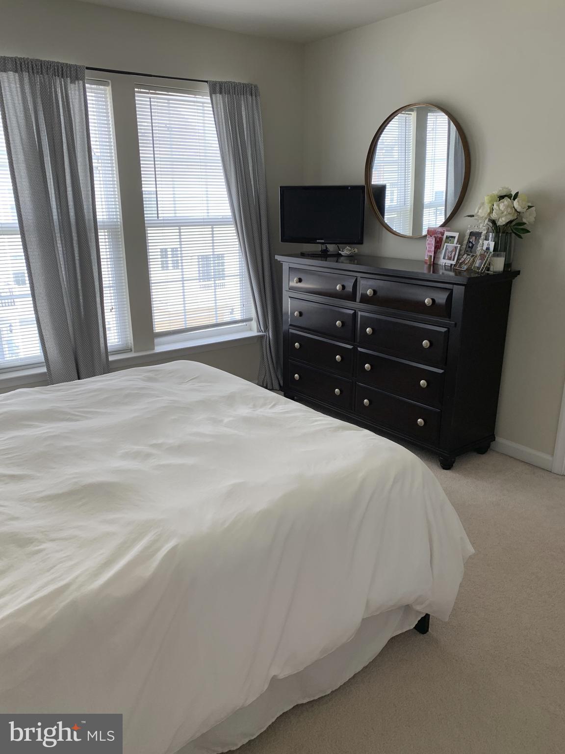 EAST GATE - Residential Lease