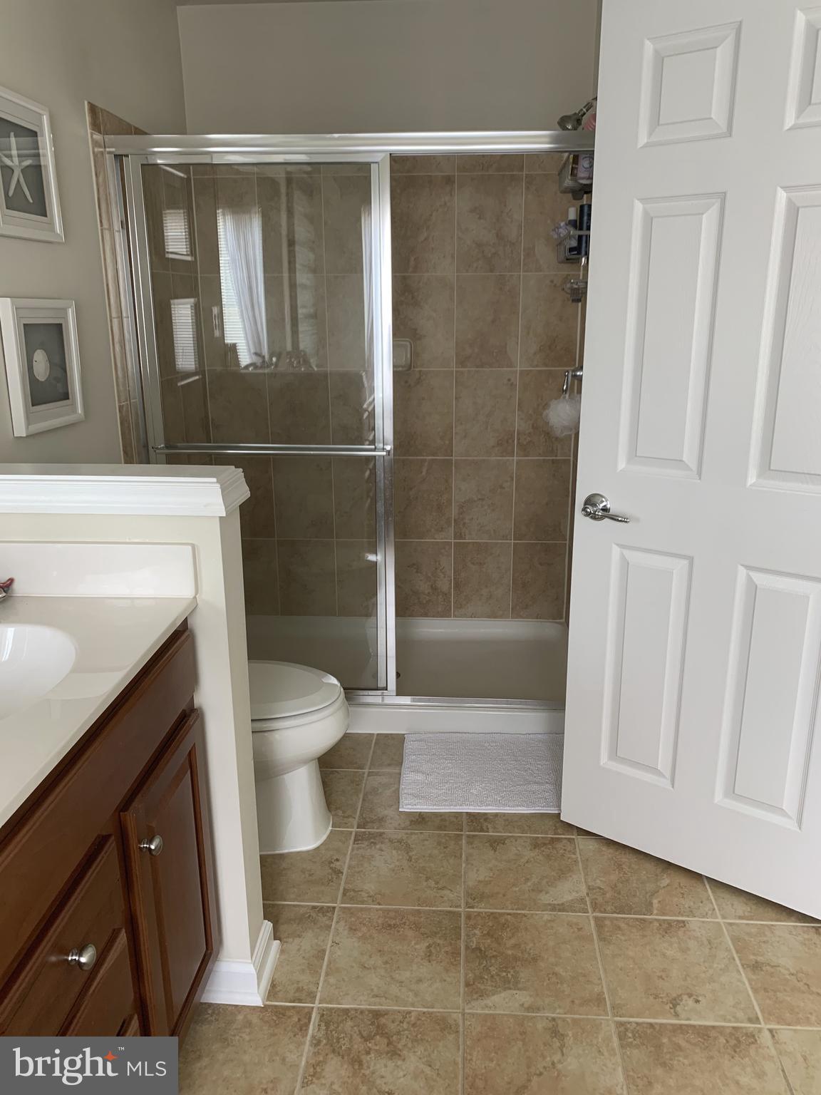 EAST GATE - Residential Lease