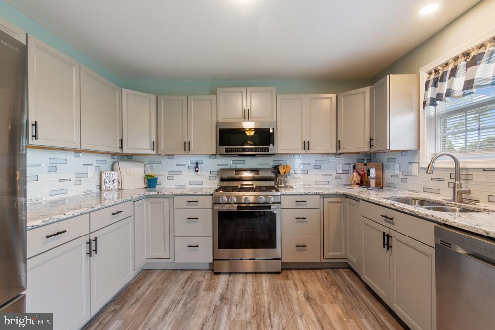 LAKE HERITAGE - Residential