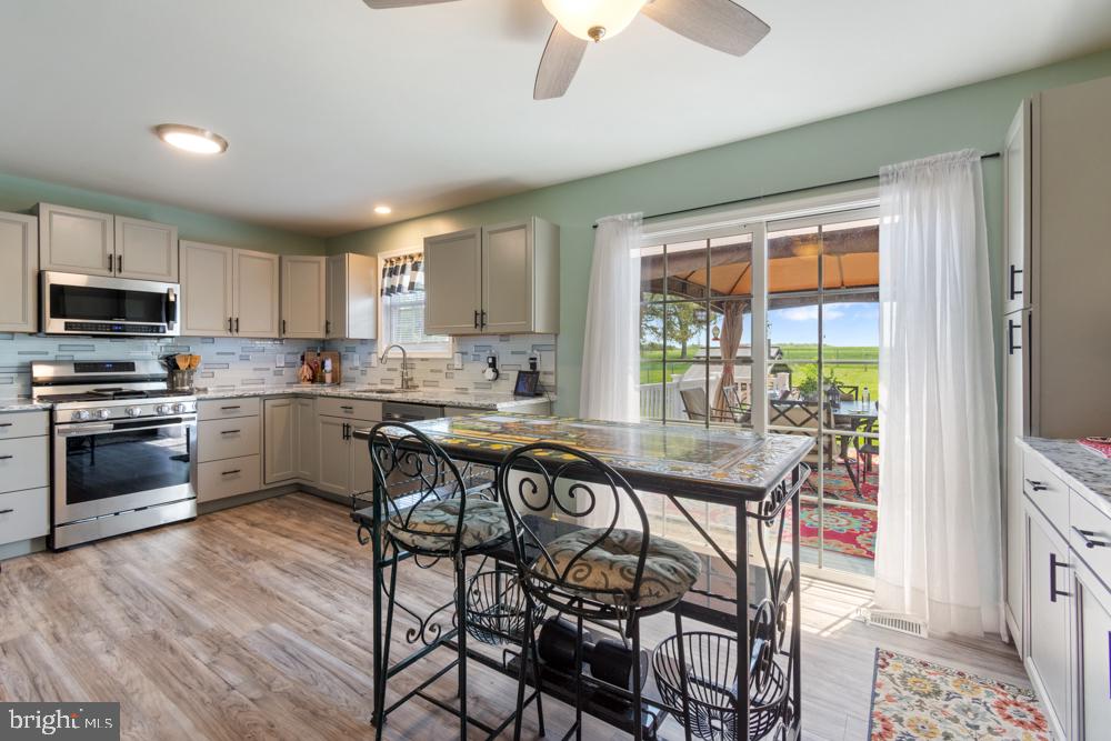 LAKE HERITAGE - Residential