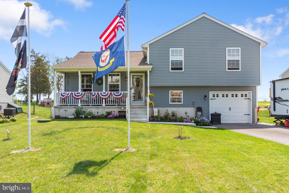 LAKE HERITAGE - Residential