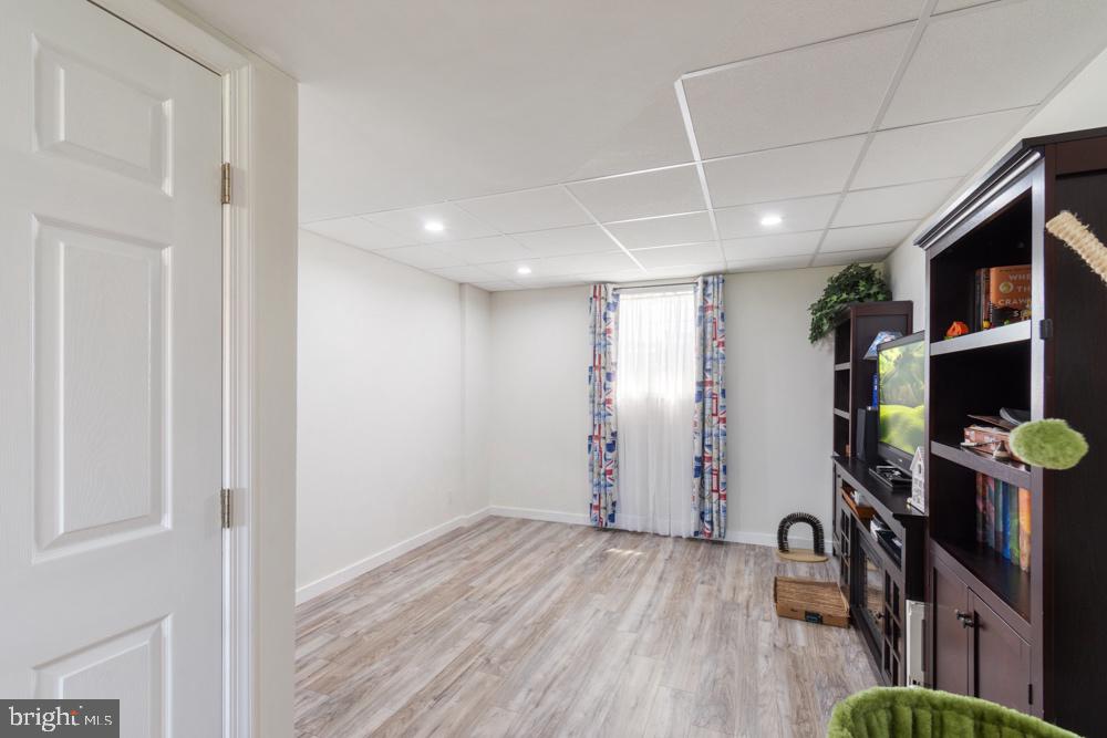 LAKE HERITAGE - Residential