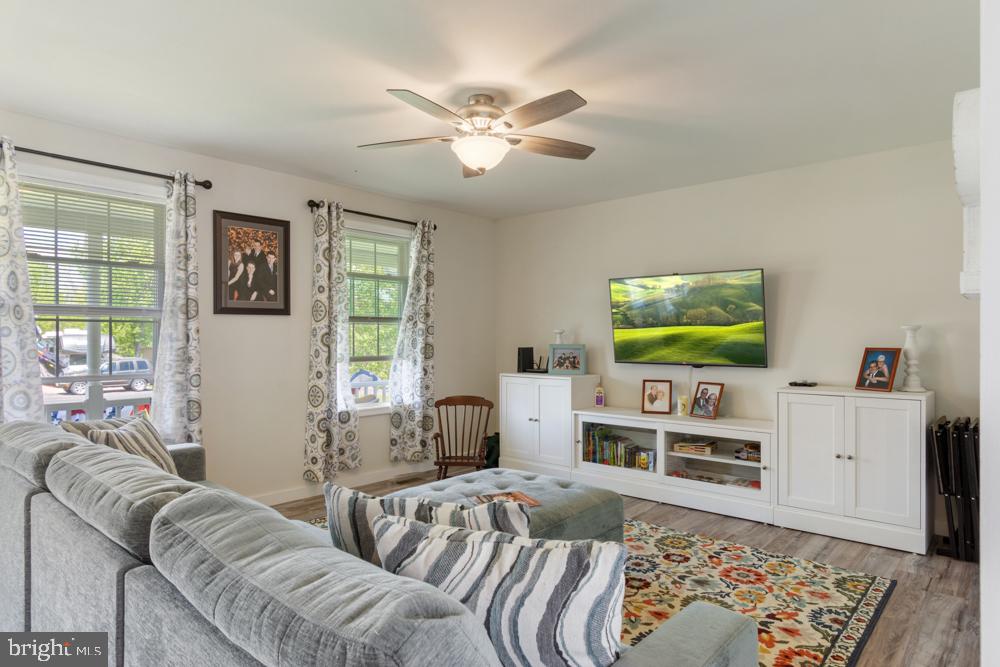 LAKE HERITAGE - Residential