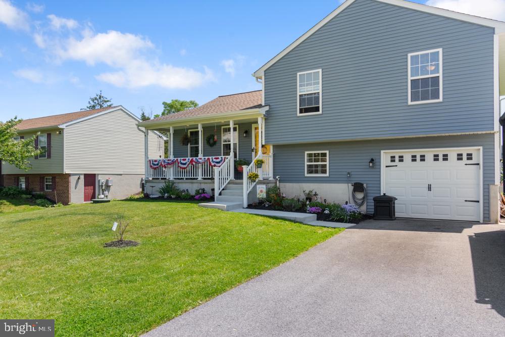 LAKE HERITAGE - Residential