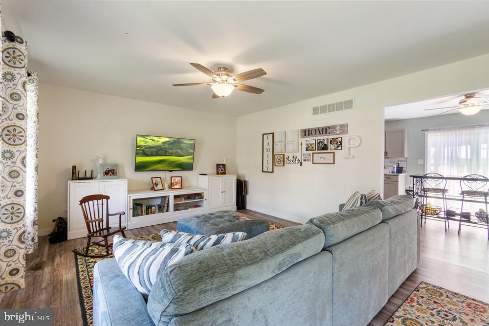 LAKE HERITAGE - Residential