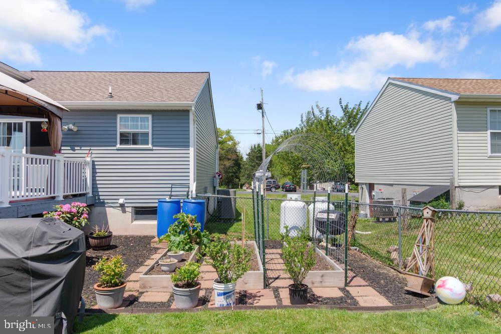 LAKE HERITAGE - Residential