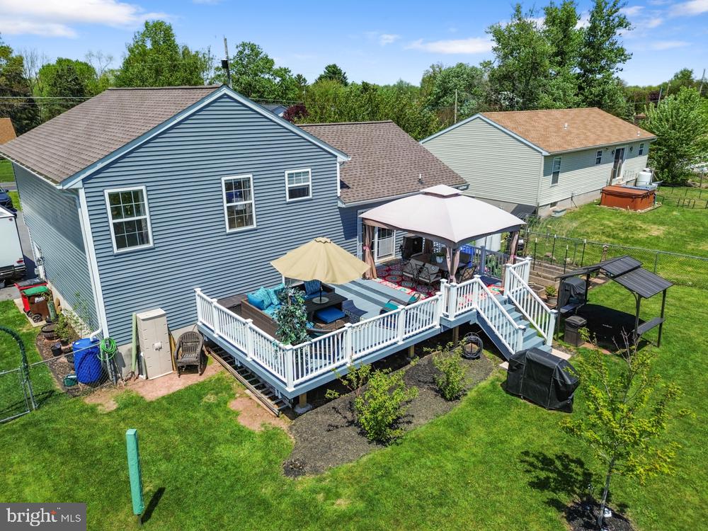 LAKE HERITAGE - Residential