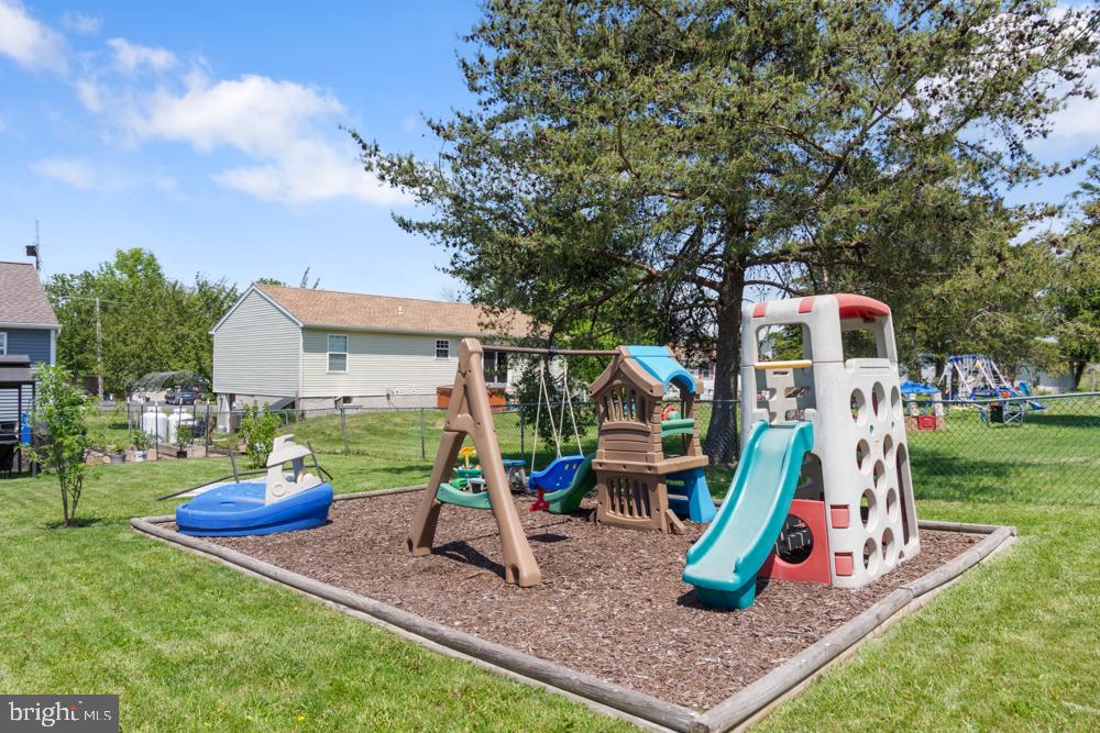 LAKE HERITAGE - Residential