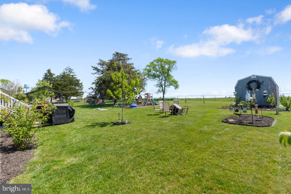 LAKE HERITAGE - Residential