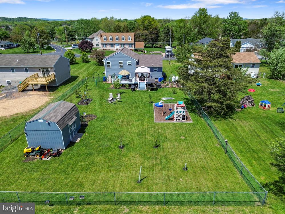 LAKE HERITAGE - Residential