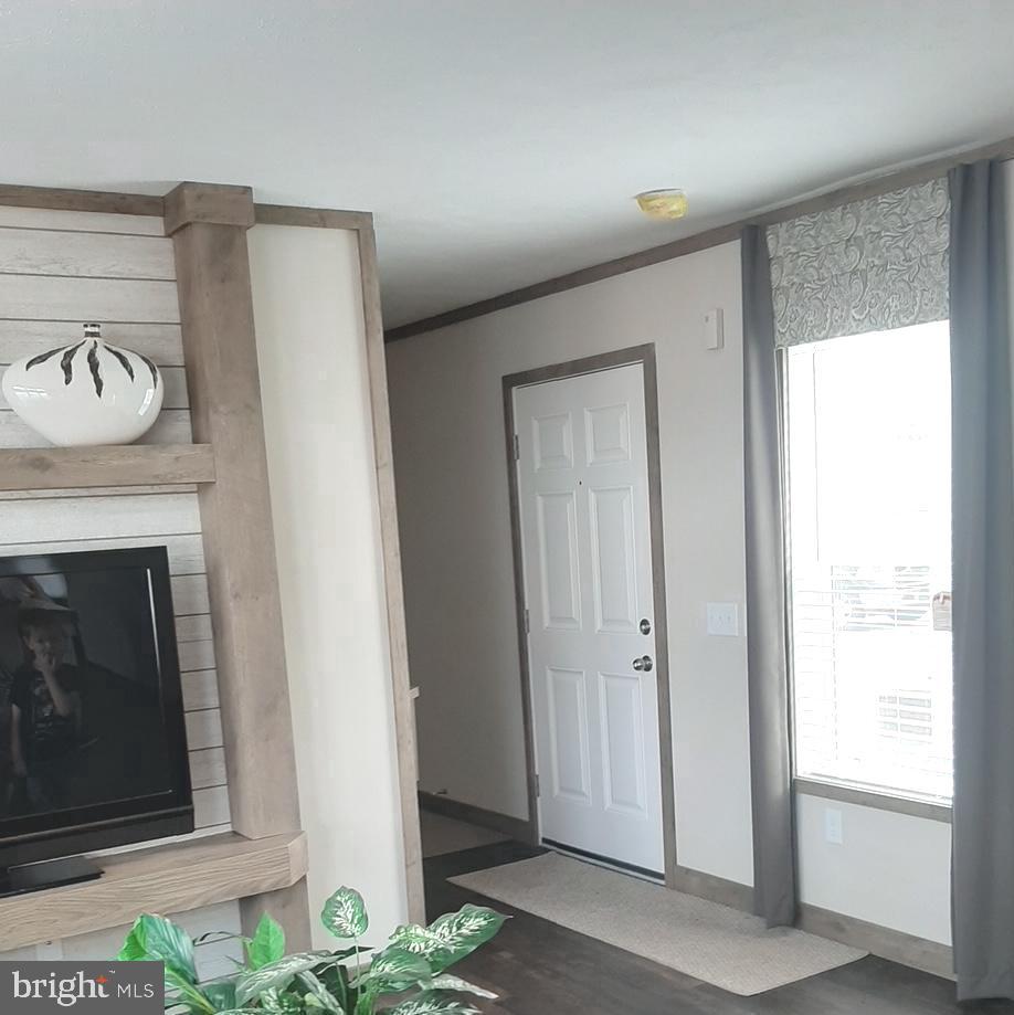 BUSH RIVER MANOR - Residential