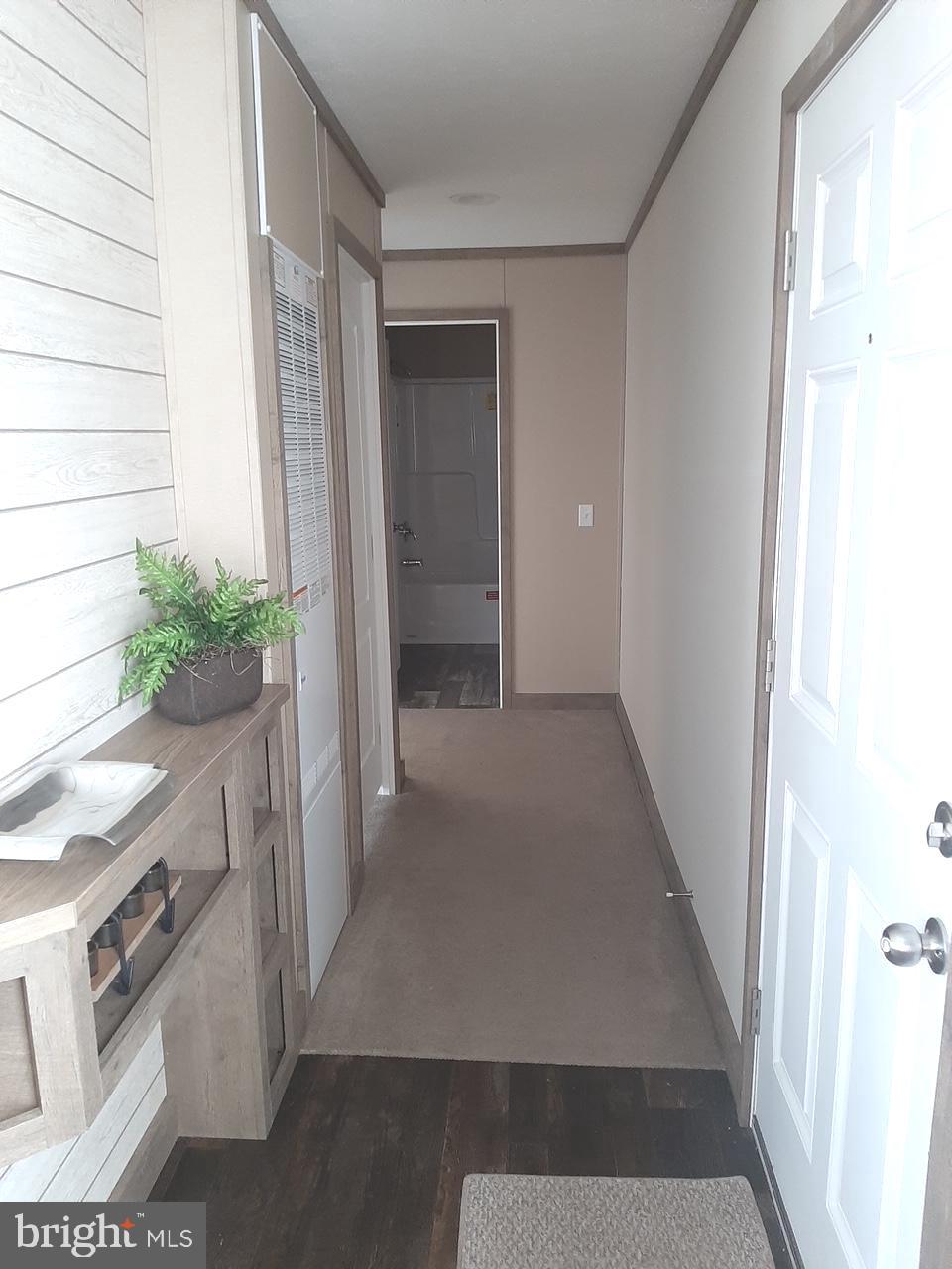 BUSH RIVER MANOR - Residential