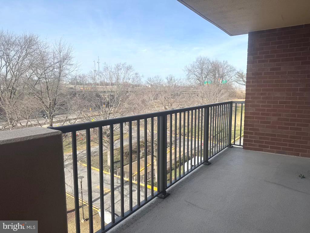 HORIZON HOUSE - Residential Lease