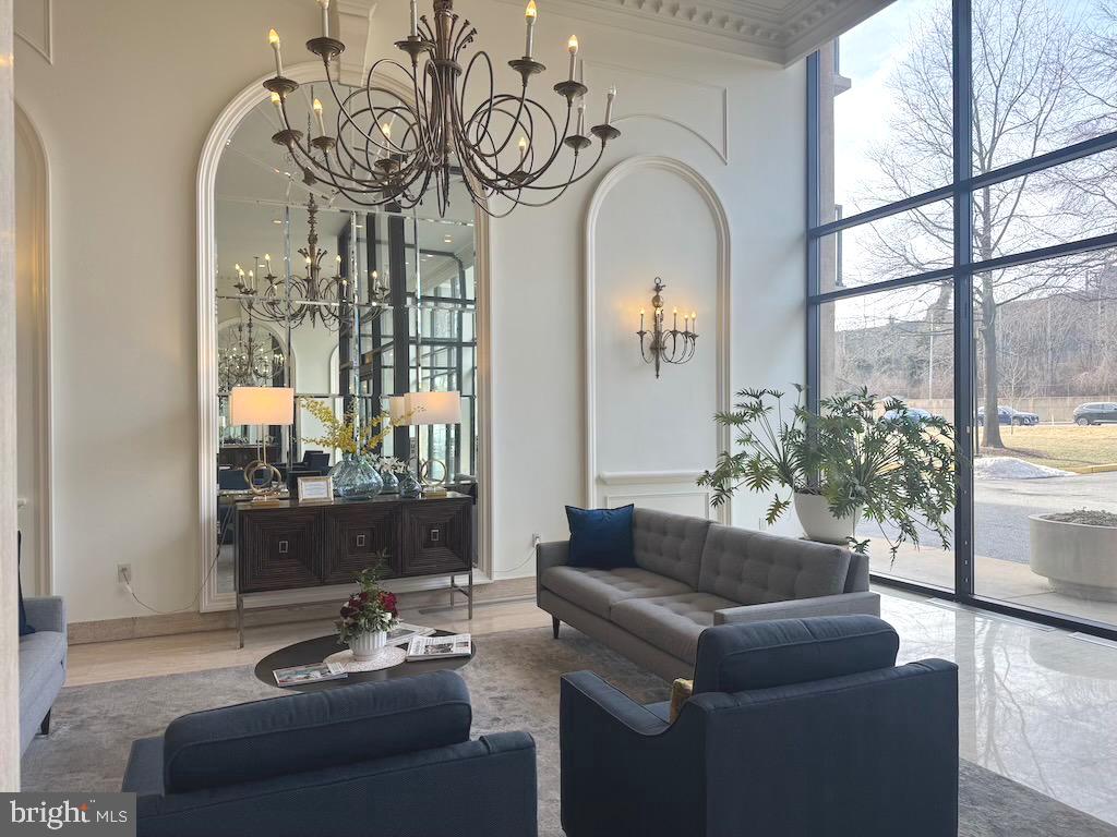 1300 ARMY NAVY DRIVE 427