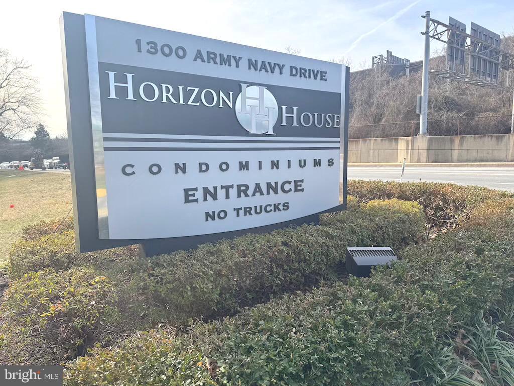 1300 ARMY NAVY DRIVE 427