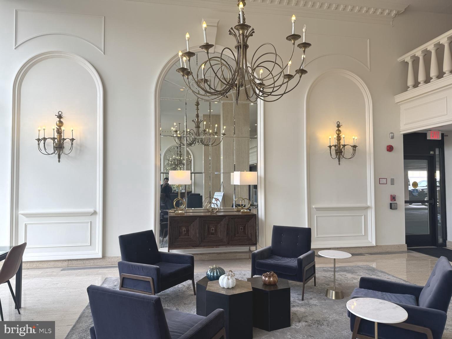 1300 ARMY NAVY DRIVE 427