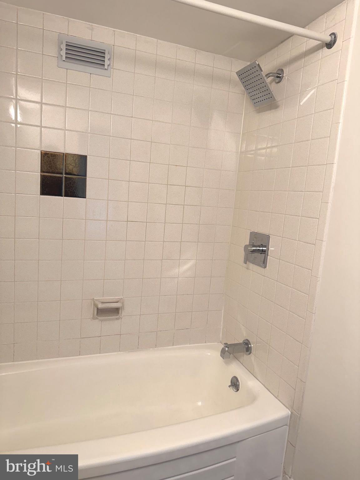 HORIZON HOUSE - Residential Lease