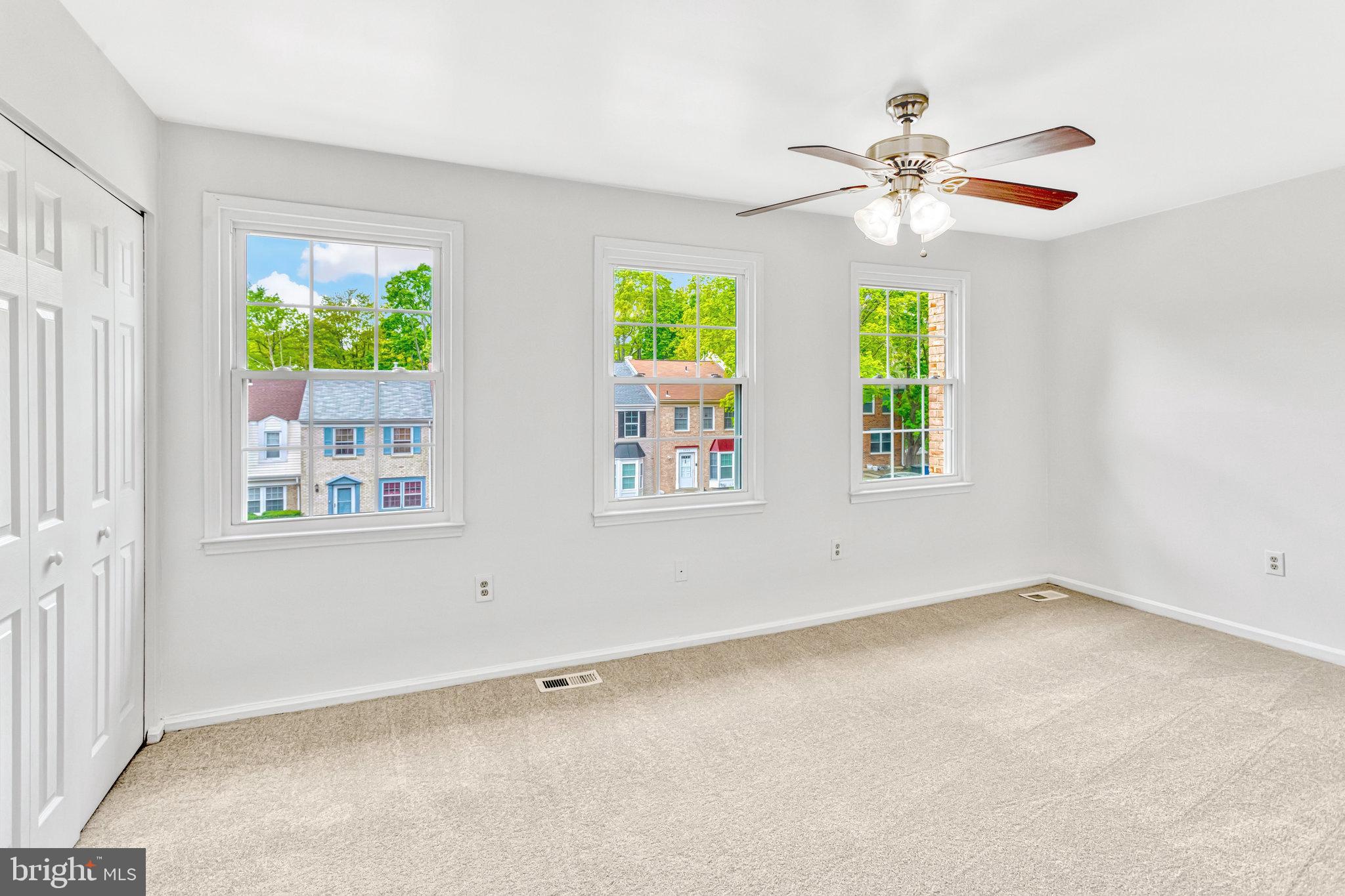 LAKE RIDGE - Residential