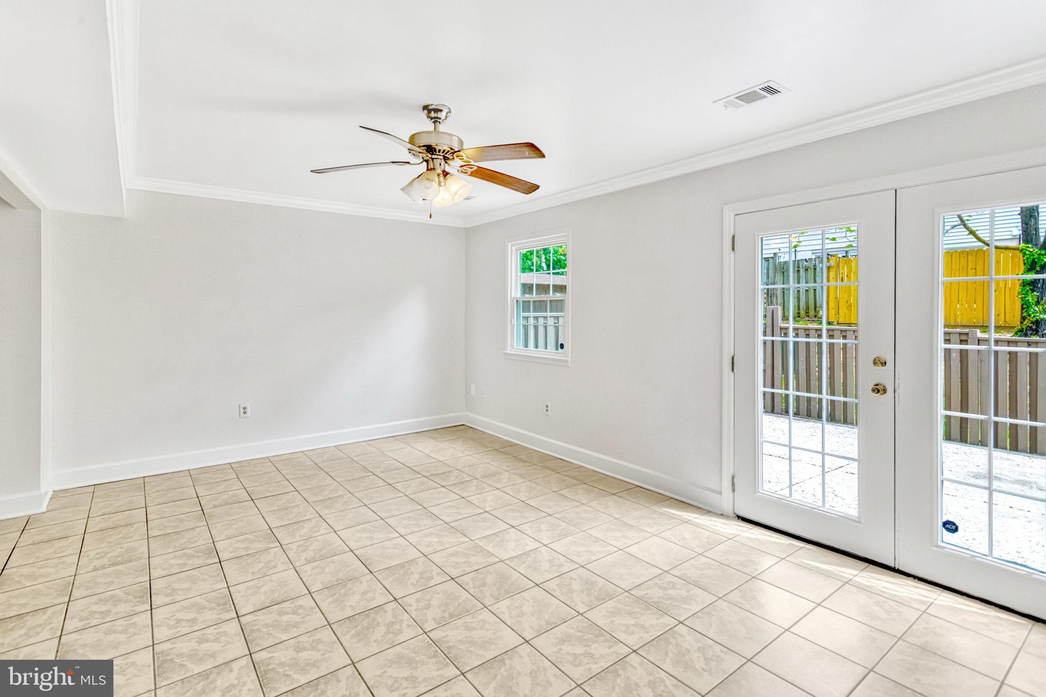 LAKE RIDGE - Residential